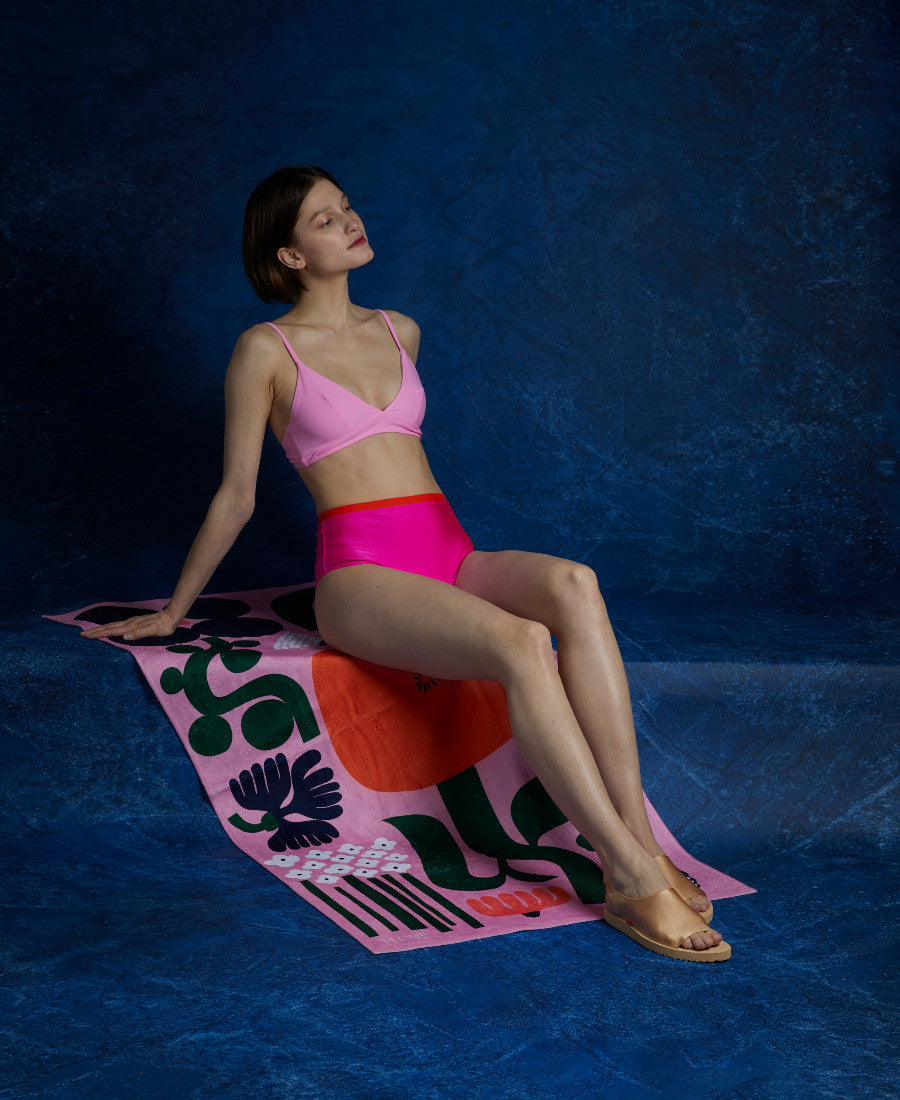 Dvoudílné plavky Donna v osvěžující barvě podtrhnou vaši ženskost a přirozenou krásu. 