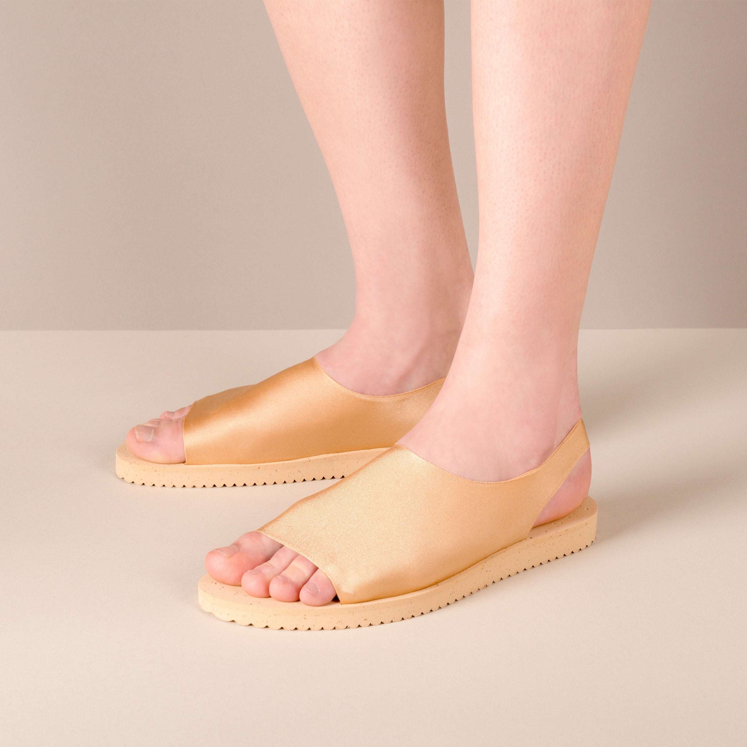 Jednodílné sandály Golden Sand